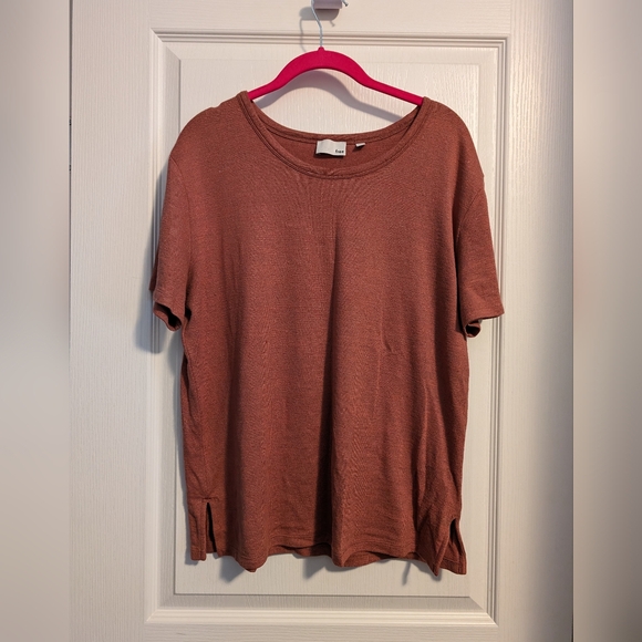 Aritzia Wilfred Free Short Sleeve T-Shirt - Picture 2 of 3